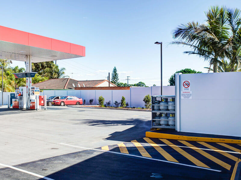2560x1440 - Acoustic and visual barrier for Caltex Guildford service station _ GuardianWall
