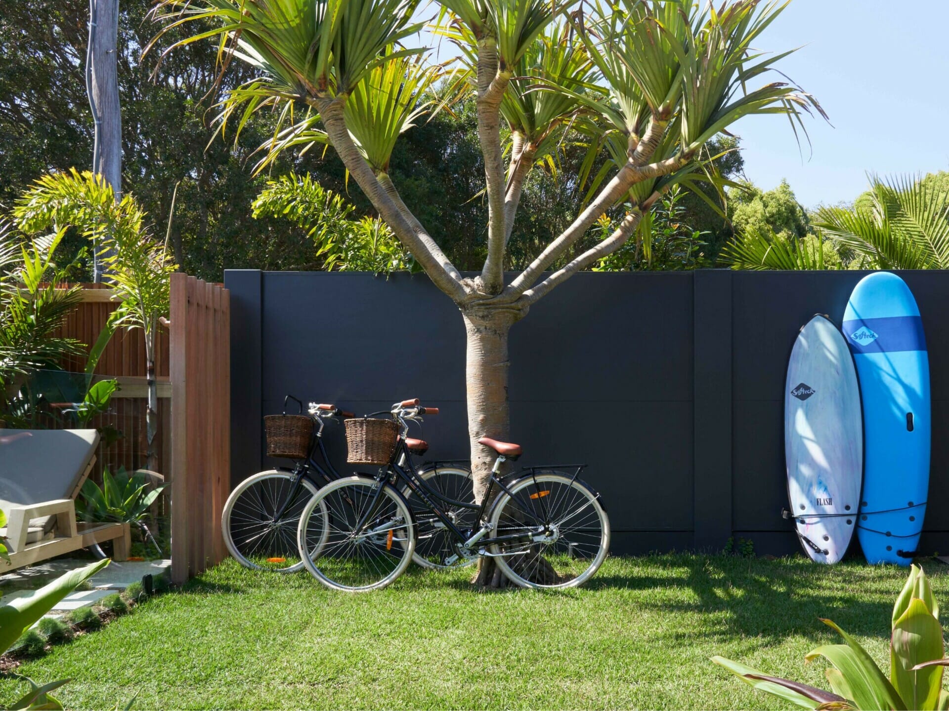 Dividing fences: VogueWall - The Designory Barefoot Bay Villa