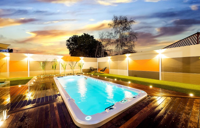 SlimWall™ Modern Pool Fence For New Pool Area Design | ModularWalls