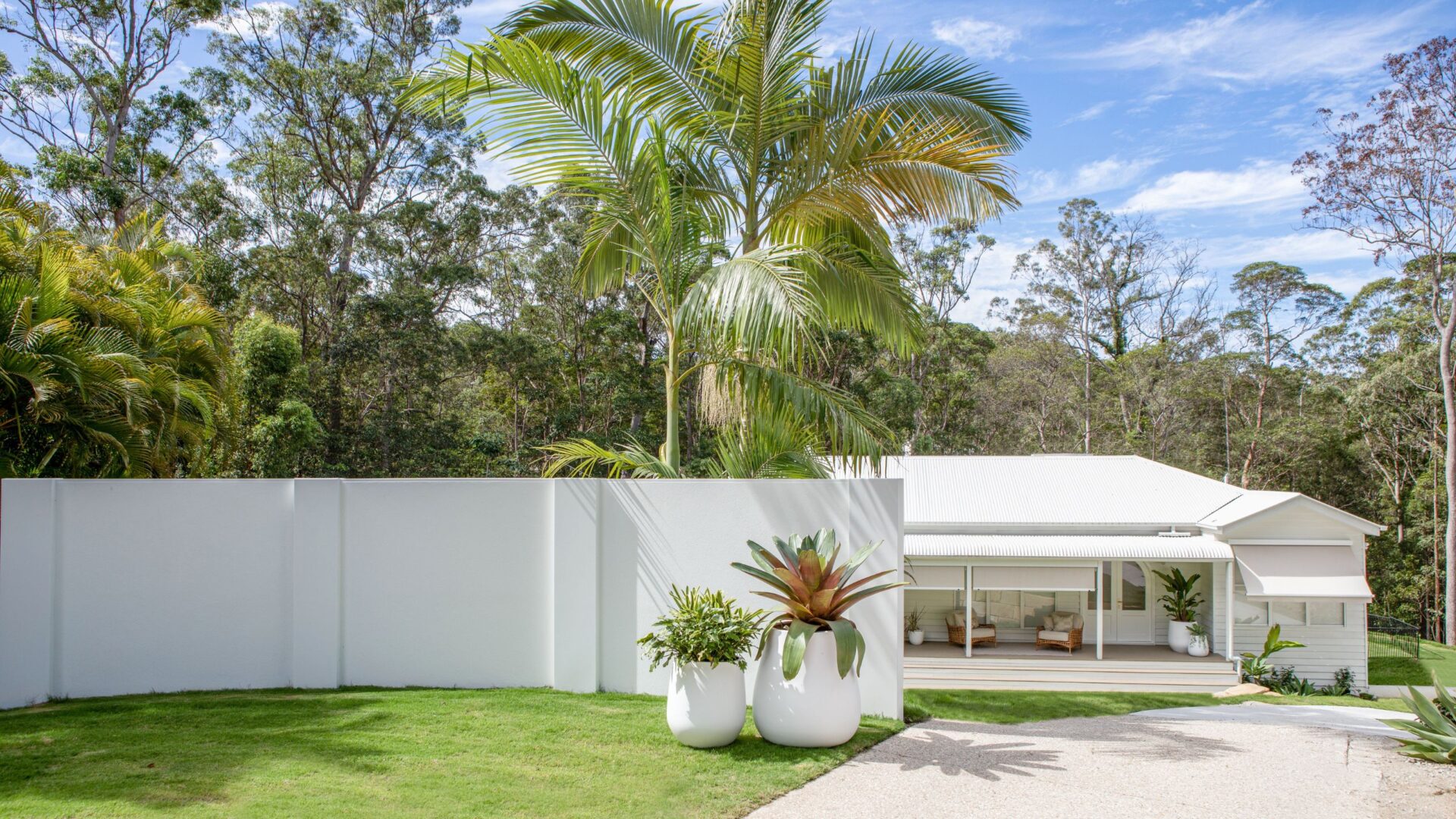 EstateWall Front Wall