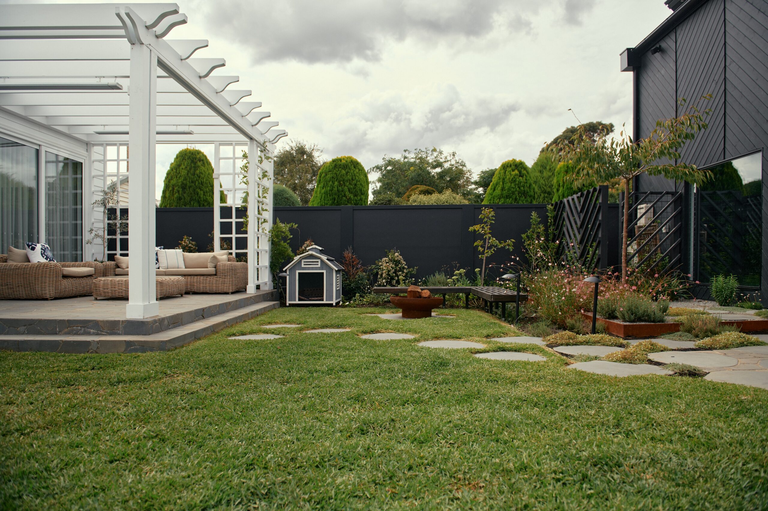Shaynna Blaze - Country Home Rescue - Black VogueWall with external wall capping and flush post tops