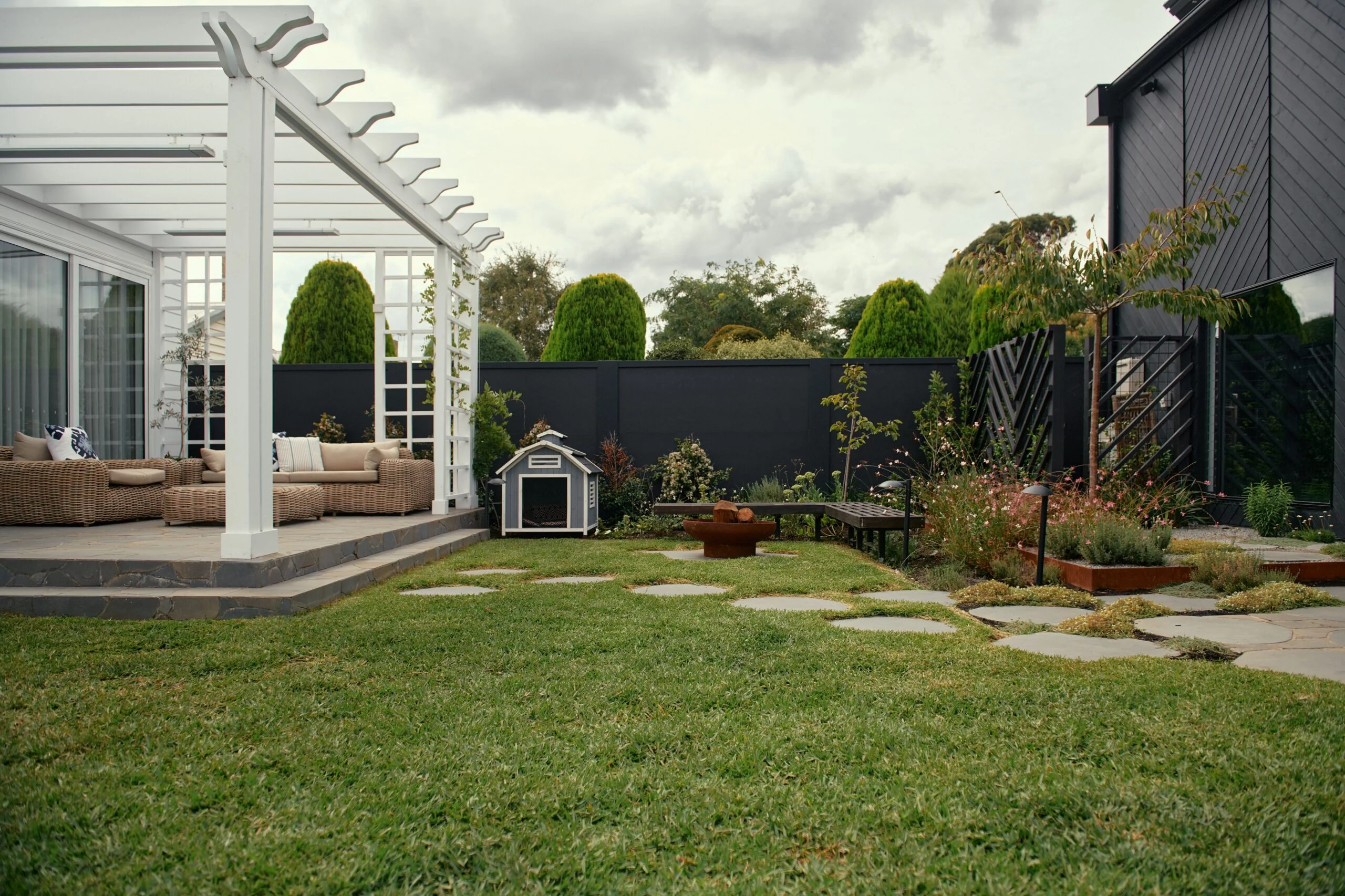 Shaynna Blaze - Country Home Rescue - Black VogueWall with external wall capping and flush post tops