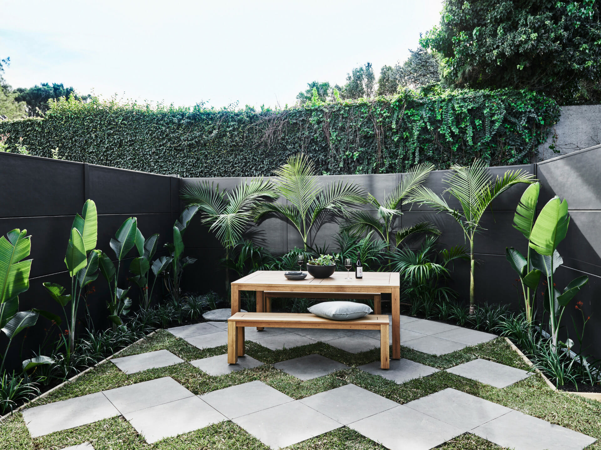 Expert Landscaping Tips We Learnt From The Design Duo | ModularWalls