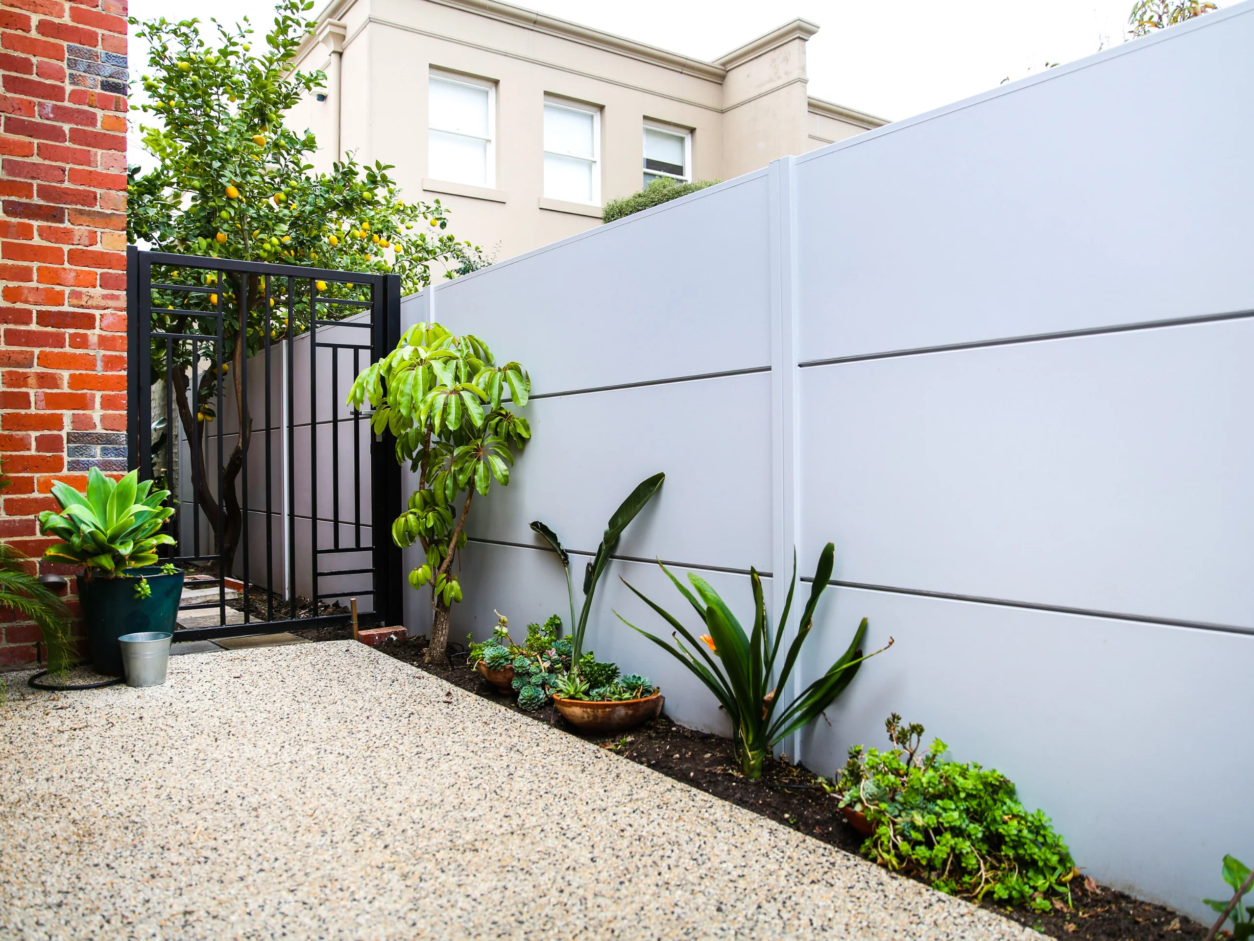 SlimWall with express joints | ModularWalls | Divding Fence Acts