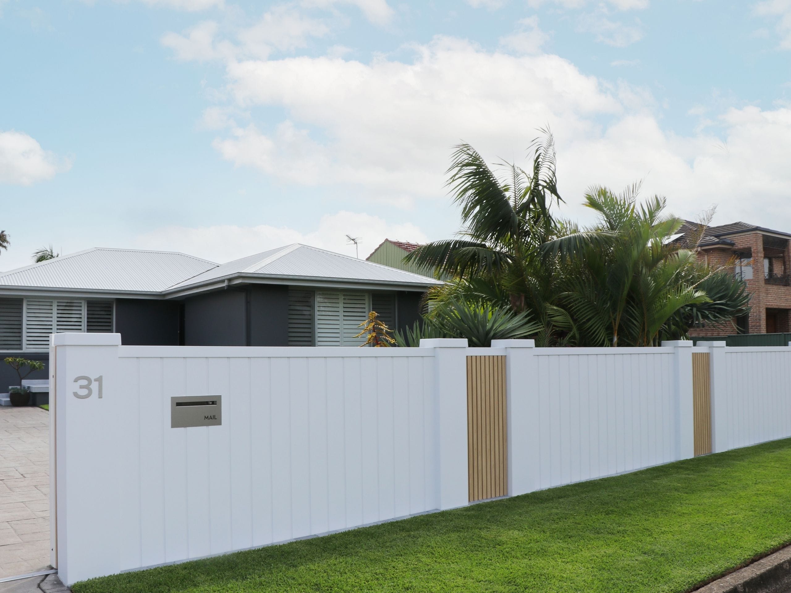 Create a stunning modern fence design with ModularWalls 