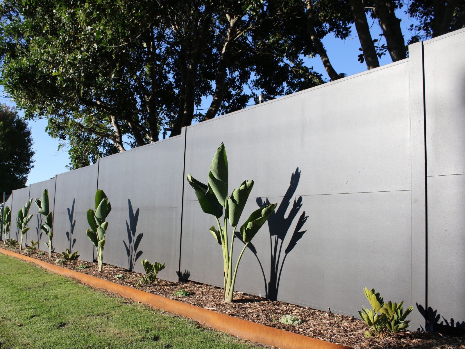 Basic Safe Fencing Safe Fence: A Must for Kid-Friendly Outdoor Areas | ModularWalls