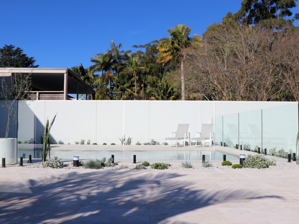 Pool Area Privacy for Hamptons Retreat | ModularWalls