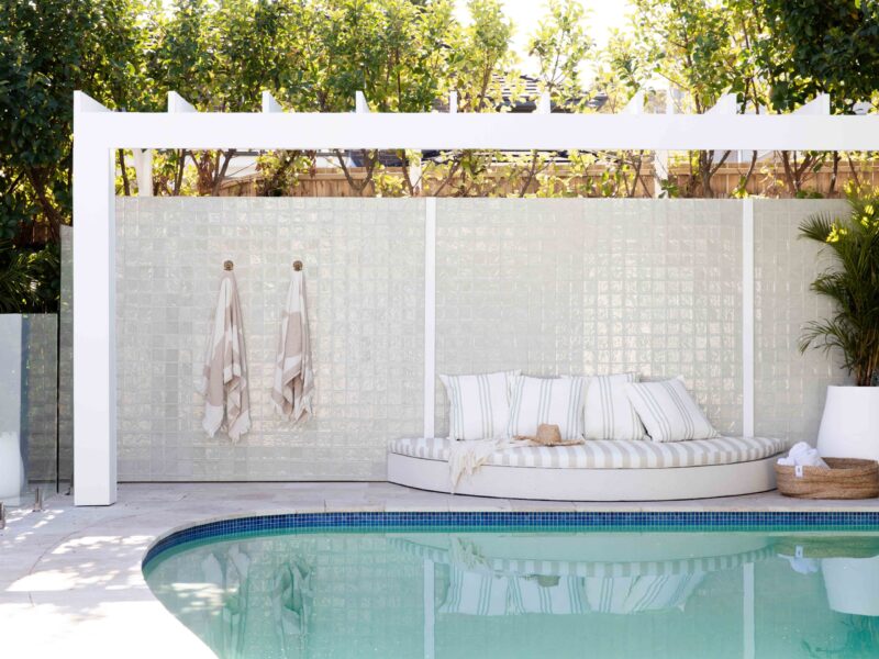 Three Birds House 14 Pool Wall SlimWall Aluminium