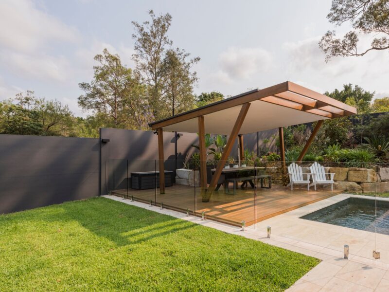 VogueWall Privacy Wall