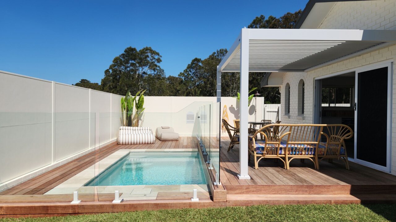 Kingy Cottage TrendWall Pool Boundary Wall