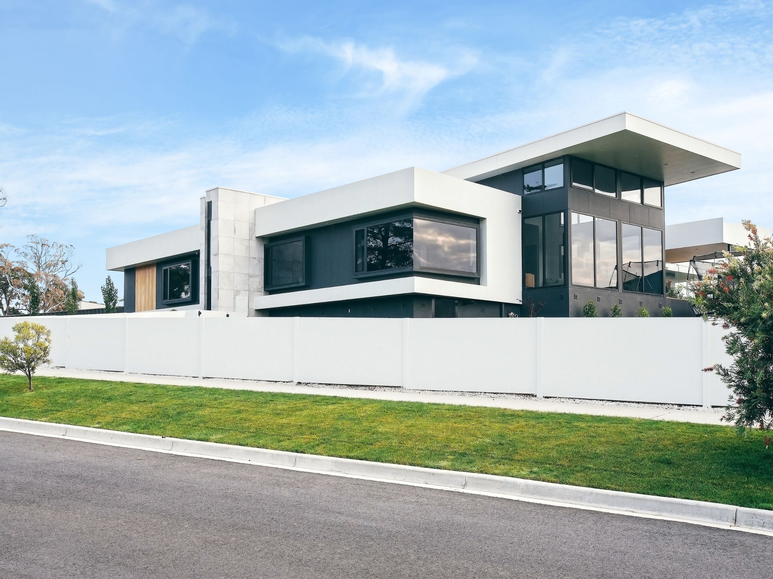 SlimWall with contemporary house