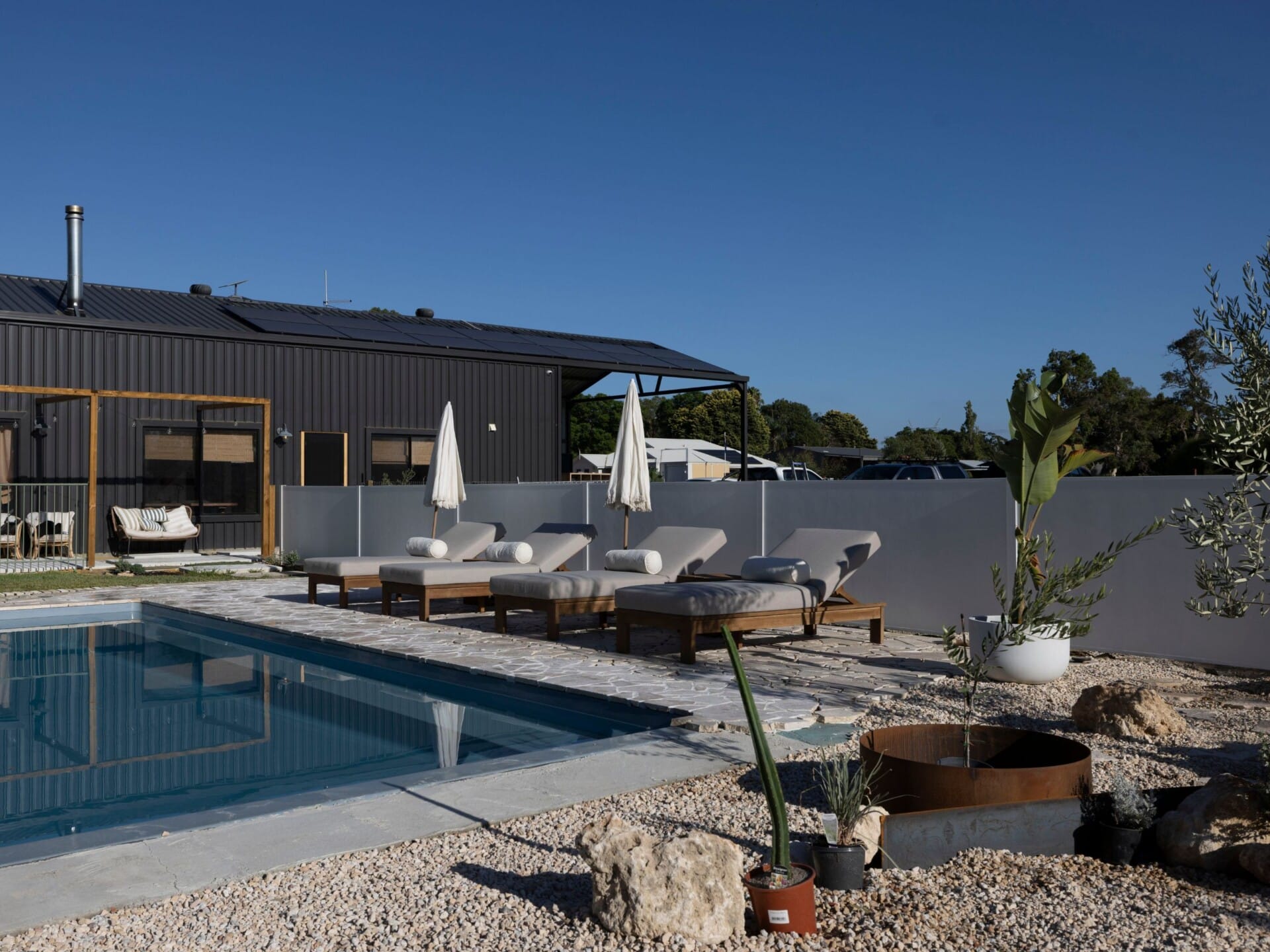 7 DIY Projects For Your Backyard Oasis | ModularWalls