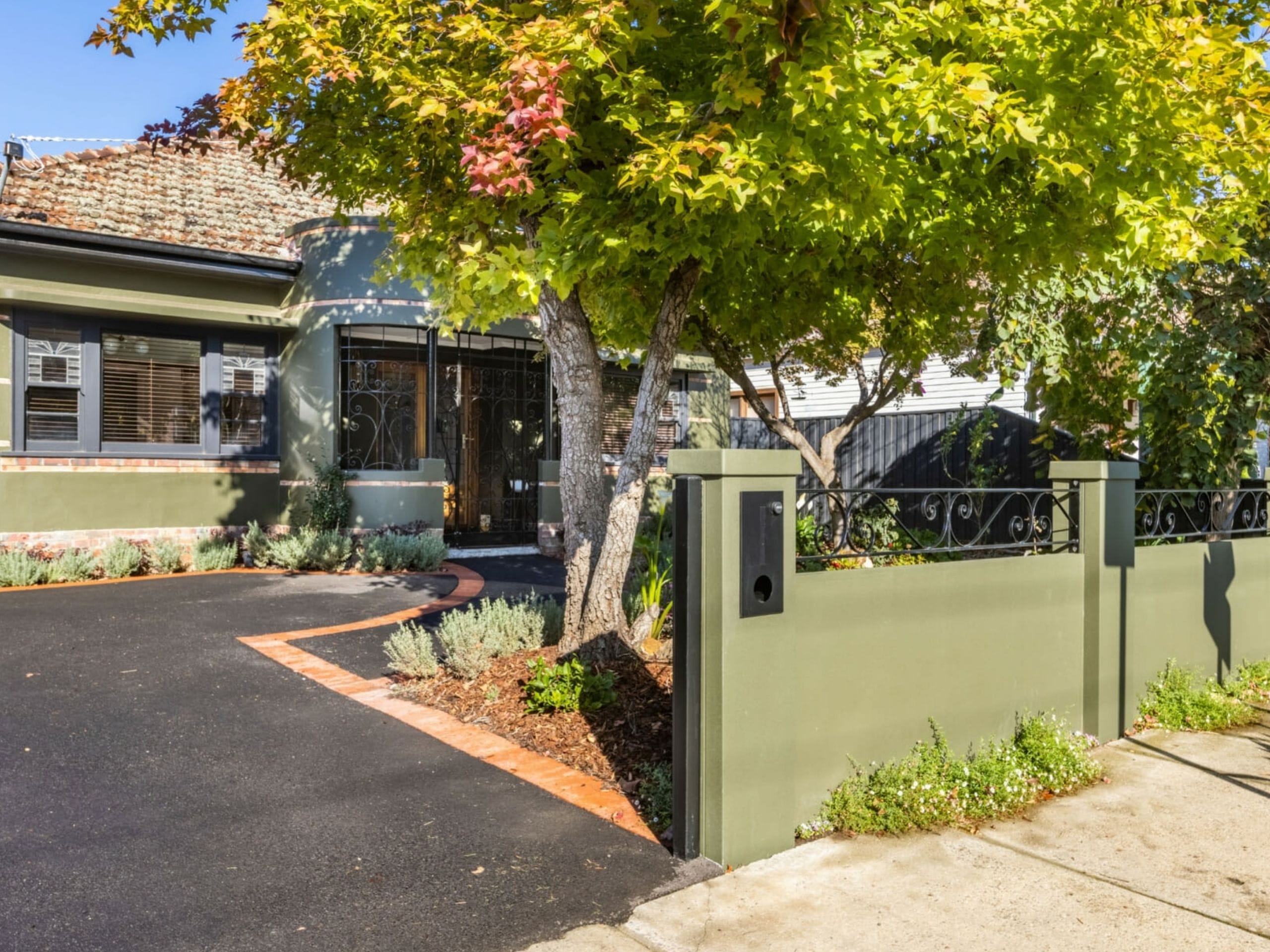 Preserve period detail with modern materials: Art Deco