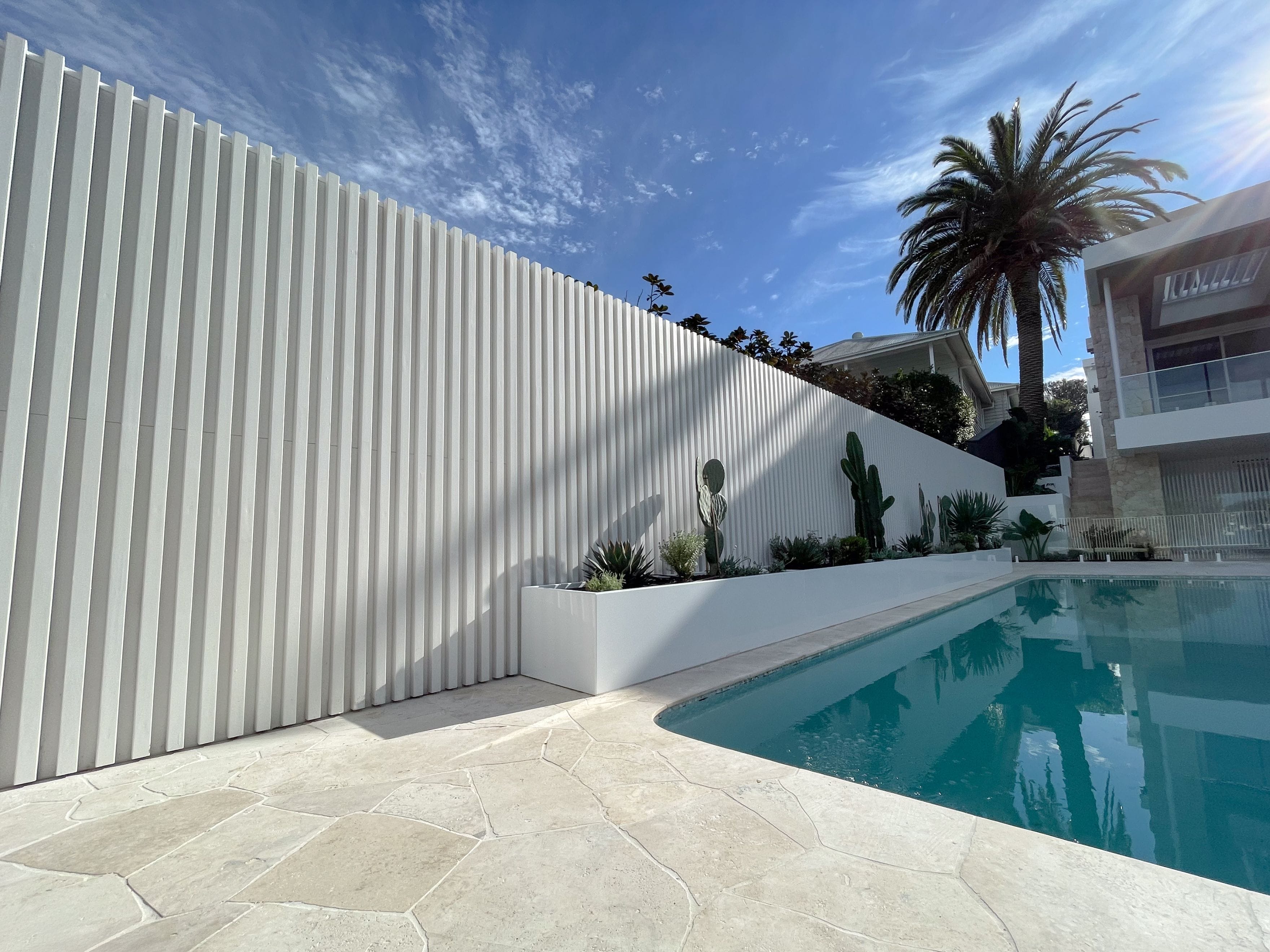Modern masonry fence alternatives like ModularWalls now allow homeowners to achieve a similar premium look with faster installation, reduced labour costs and less site disruption.