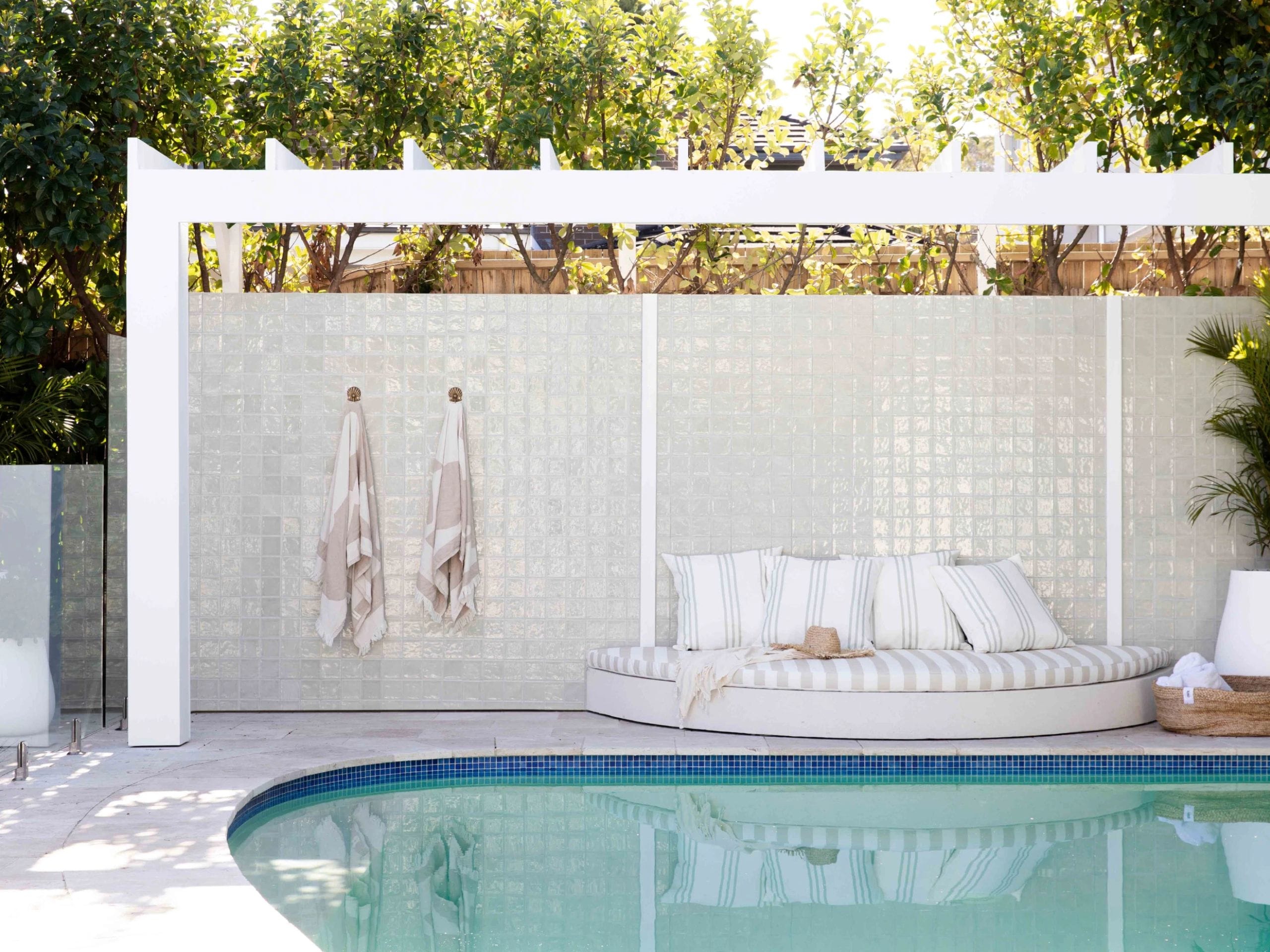 Use privacy screens to zone outdoor spaces
