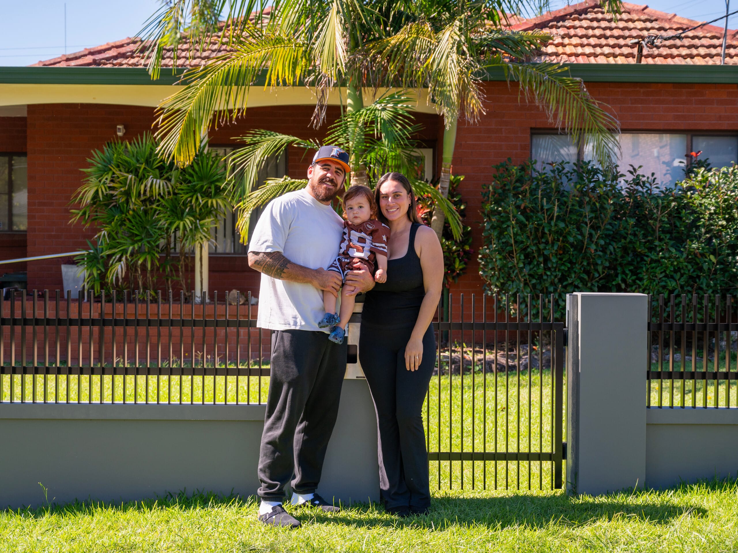 For Braden and his family, the combination of EstateWall® and TrendWall® has helped create the kind of home they had always envisioned; one that feels private, secure and welcoming, while giving the property a completely new look. 