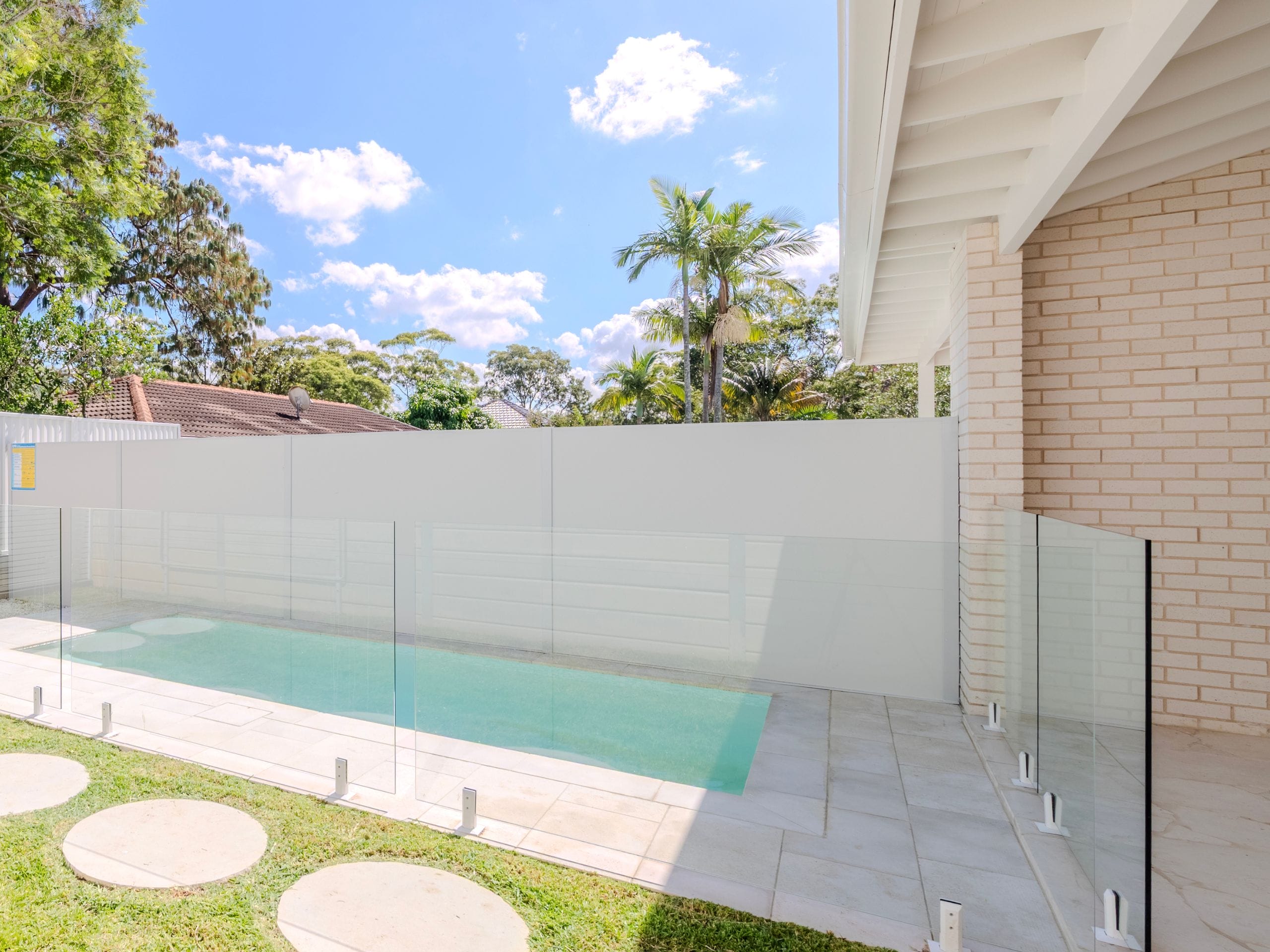 Like many young families, Eden and her husband were looking for products that would make life easier rather than create more work. SlimWall® has proven to be exactly that, requiring very little maintenance while continuing to look its best.