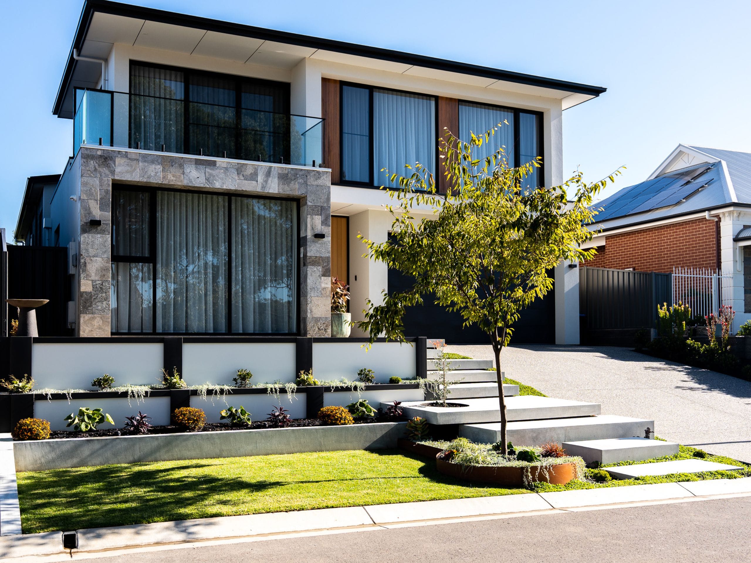 Want your DIY project to deliver the appearance of a substantial rendered wall? VogueWall® offers a premium aesthetic while retaining the benefits of modular construction.